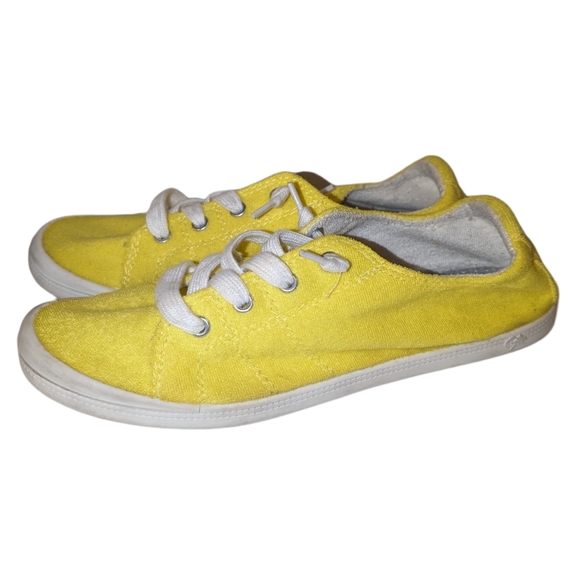 ๐ 3/$15 - Jellypop Yellow Terry Cloth Sneakers, Women's Size 9.5 - Picture 3 of 7